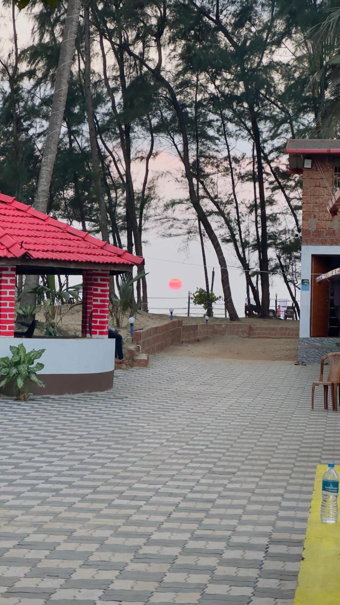 White Sand Beach Stay Resort Kumta Екстер'єр фото