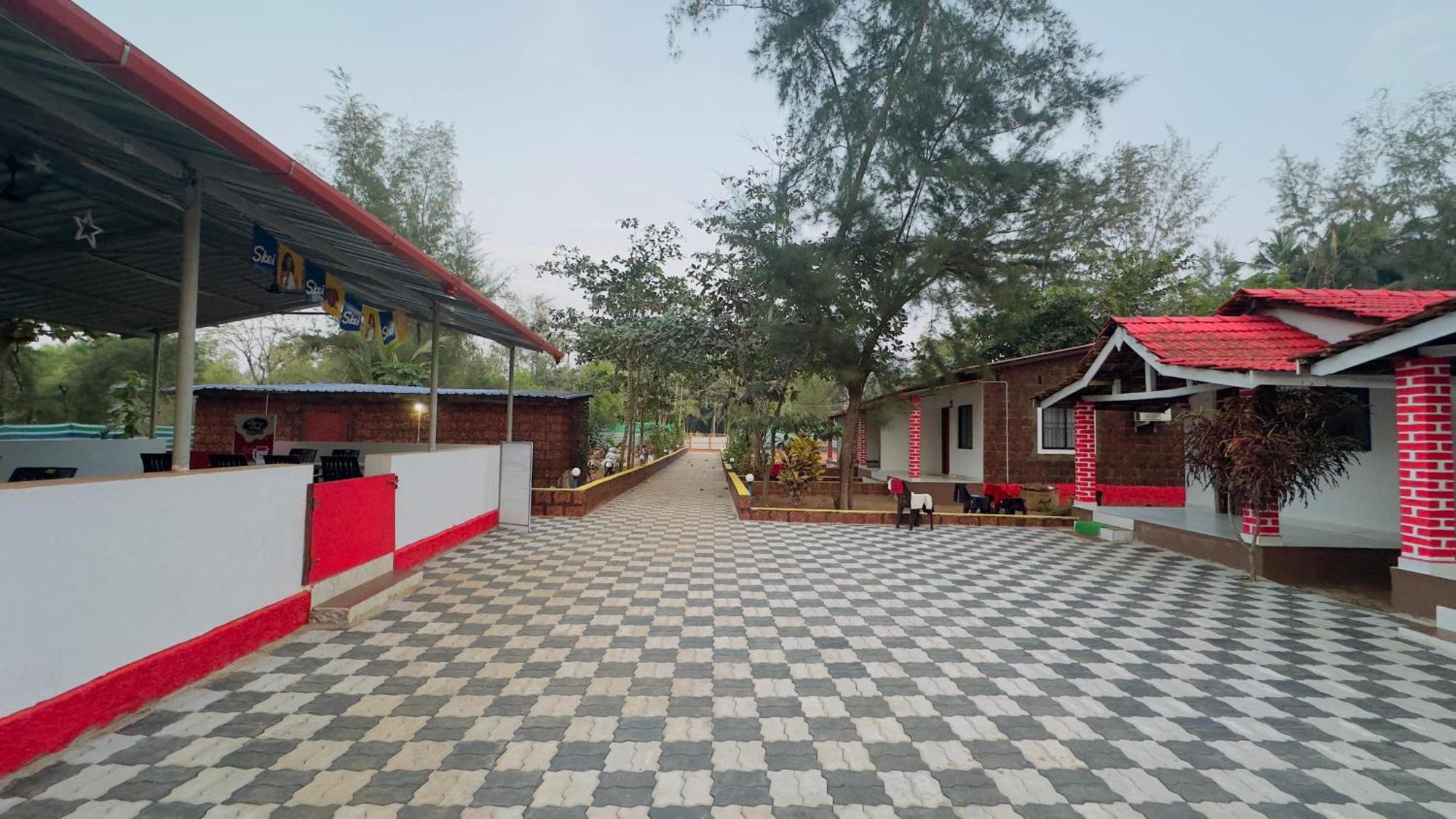 White Sand Beach Stay Resort Kumta Екстер'єр фото